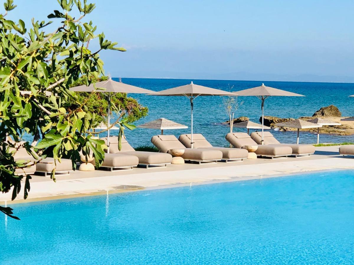 The Bay Hotel & Suites Vasilikí Esterno foto