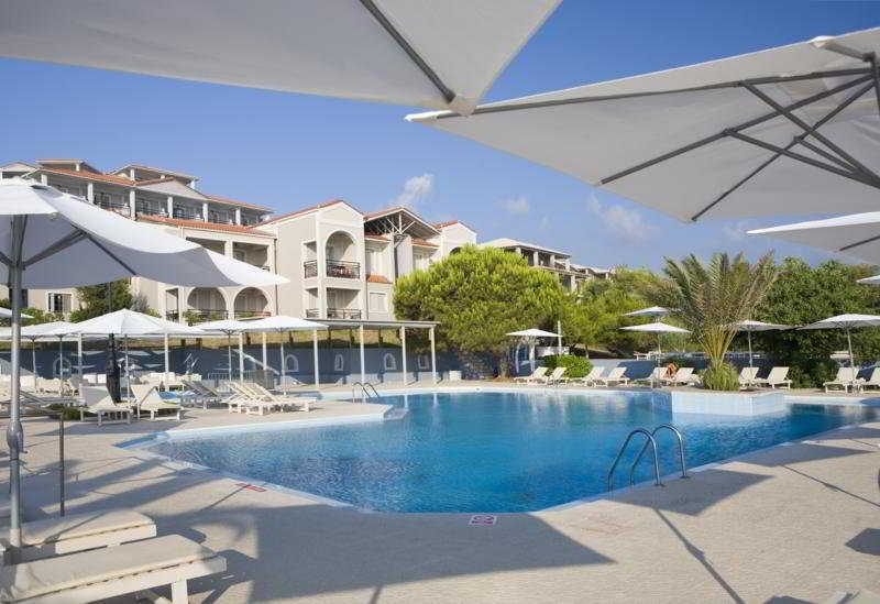 The Bay Hotel & Suites Vasilikí Esterno foto