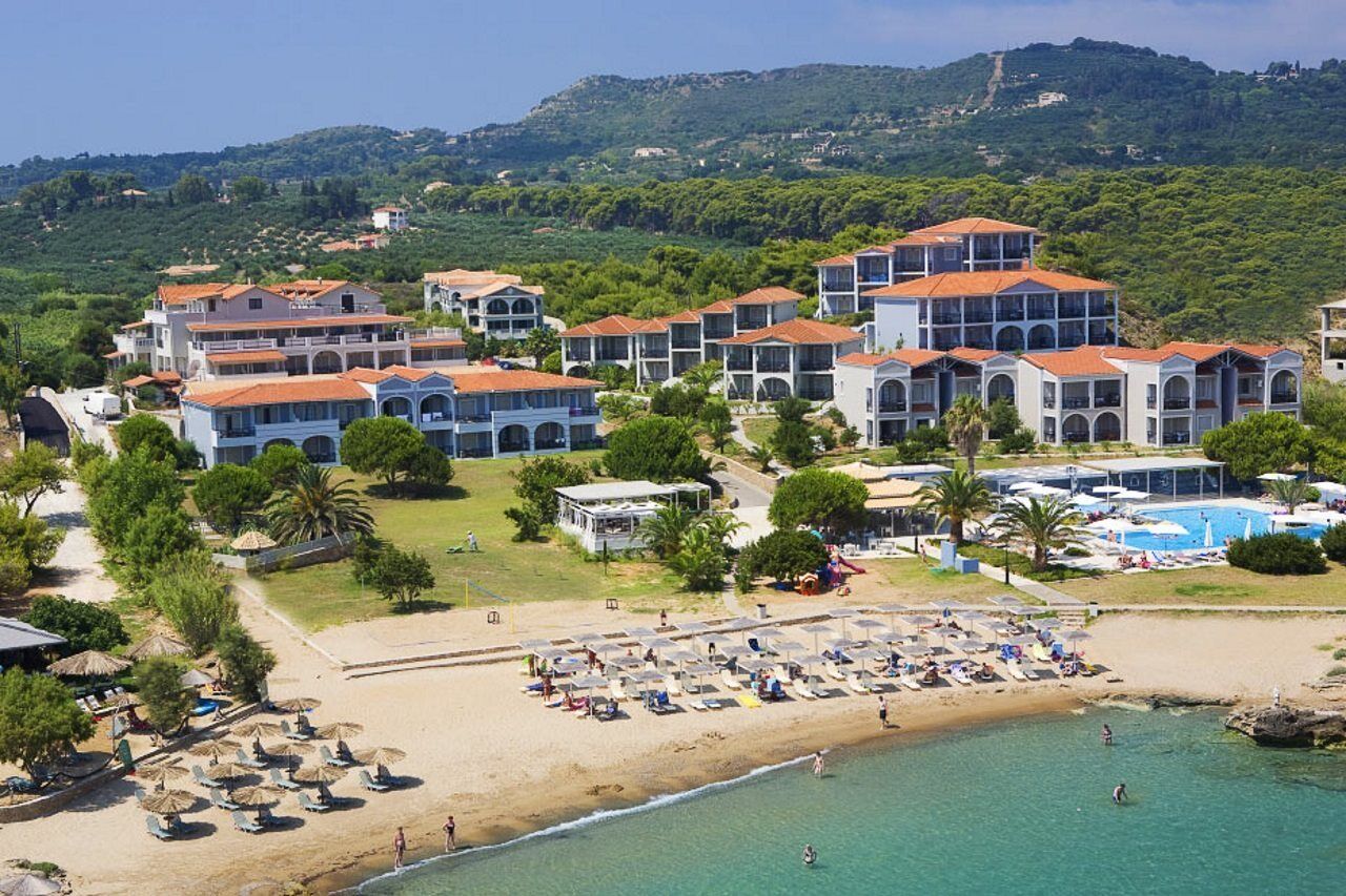The Bay Hotel & Suites Vasilikí Esterno foto